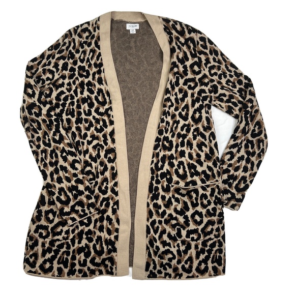 Sweaters - J.crew Vneck 100% Cotton cardigan sweater in leopard sz XS A040822